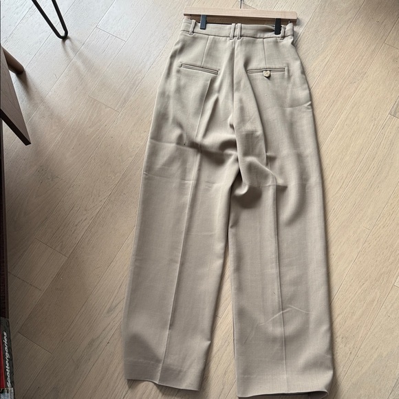 Low Classic Women’s Wide leg pleated Pants Medium - Picture 4 of 6